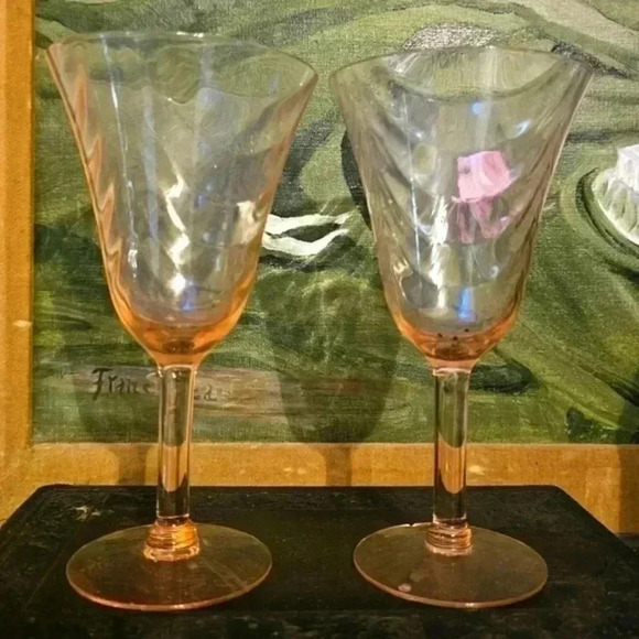 Vintage Morgantown Glass Pink Waterfall Goblet - Set of 2 Art Glass - Picture 1 of 6